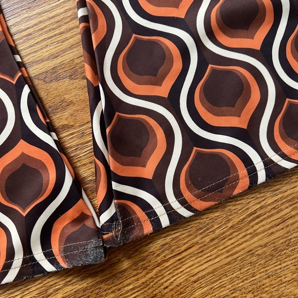 FashionKilla 70’s Print top and flare pant set - Picture 16 of 16